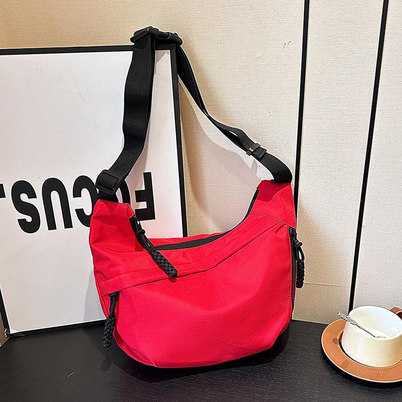 Fashion Commuter Large Capacity Shoulder Bag New Casual Versatile Tote Bag Sports Style Nylon Dumpling Bag