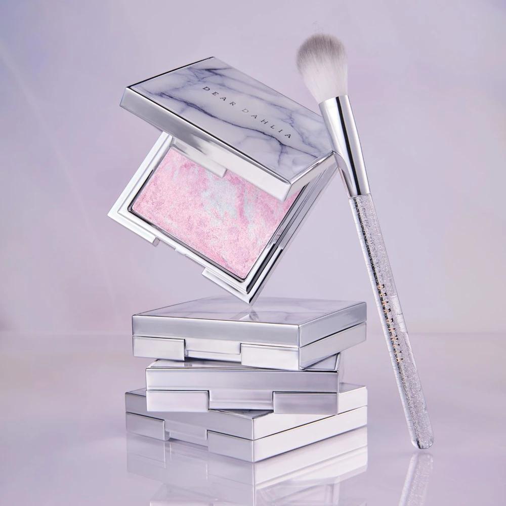 Хайлайтер для сияния кожи Bliss Beige