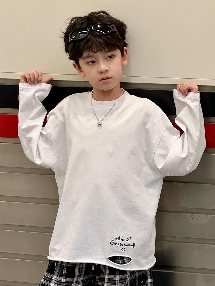 2025 Koreanische Frühjahrskollektion: Jungen Besticktes Lockeres Langarm-T-Shirt mit Ausschnitten