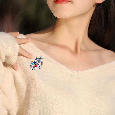Unisex Rhinestone Inlaid Zodiac Cow Cattle Brooch Pins New Year Gifts