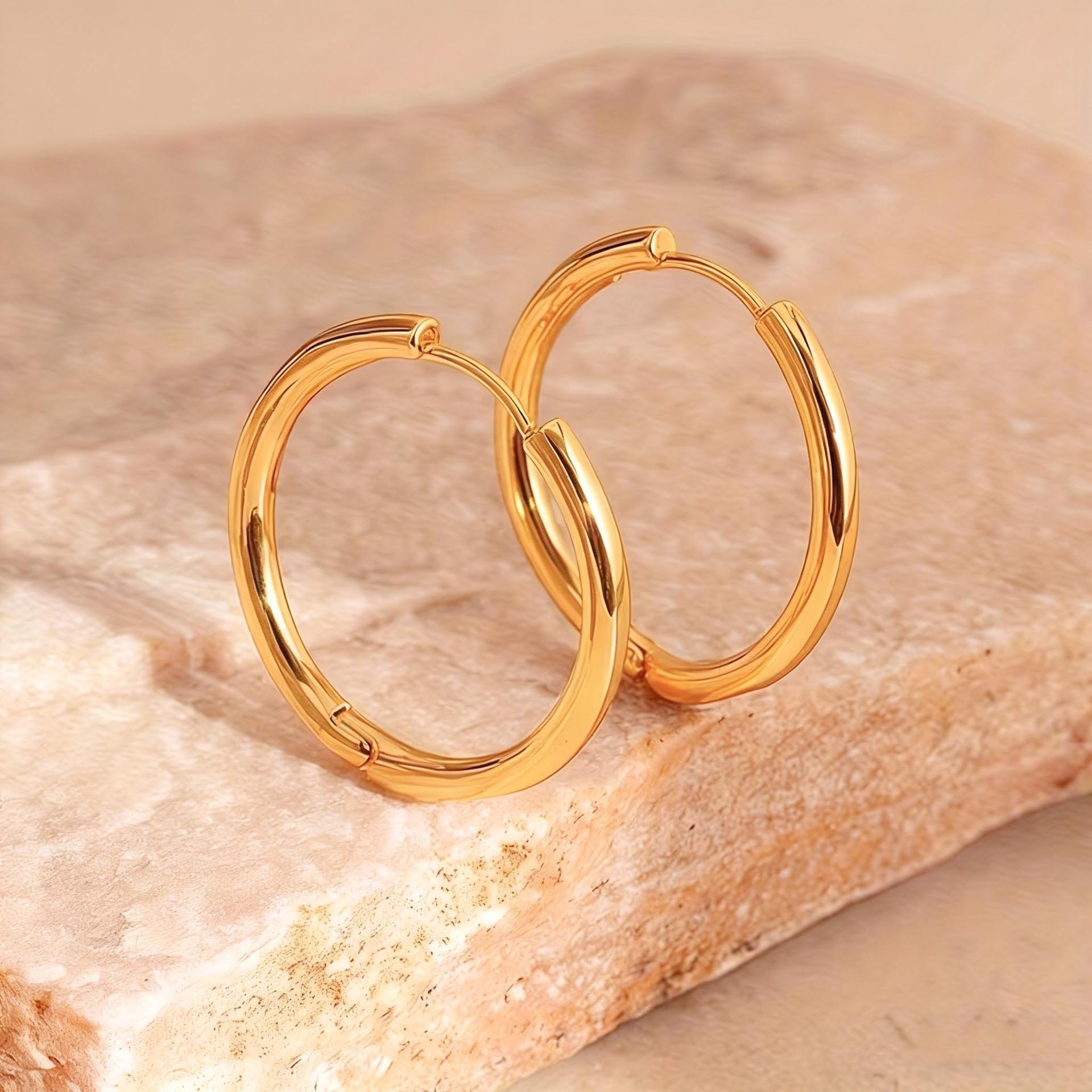 Гонконгские ретро серьги-кольца с позолотой: Минималистичный, Модный и Стильный золотой