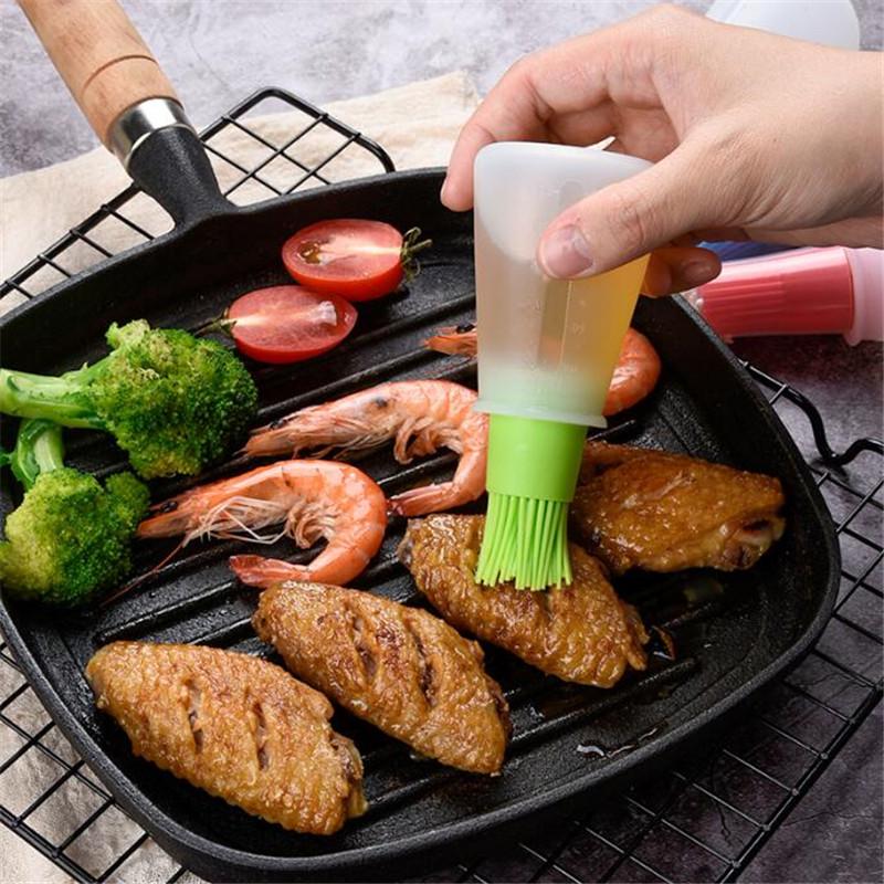Barbecue Oil Brush Oil Dispenser with Brush High Temperature Resistant Silicone Seasoning Bottle Brush Kitchen Baking Gadgets