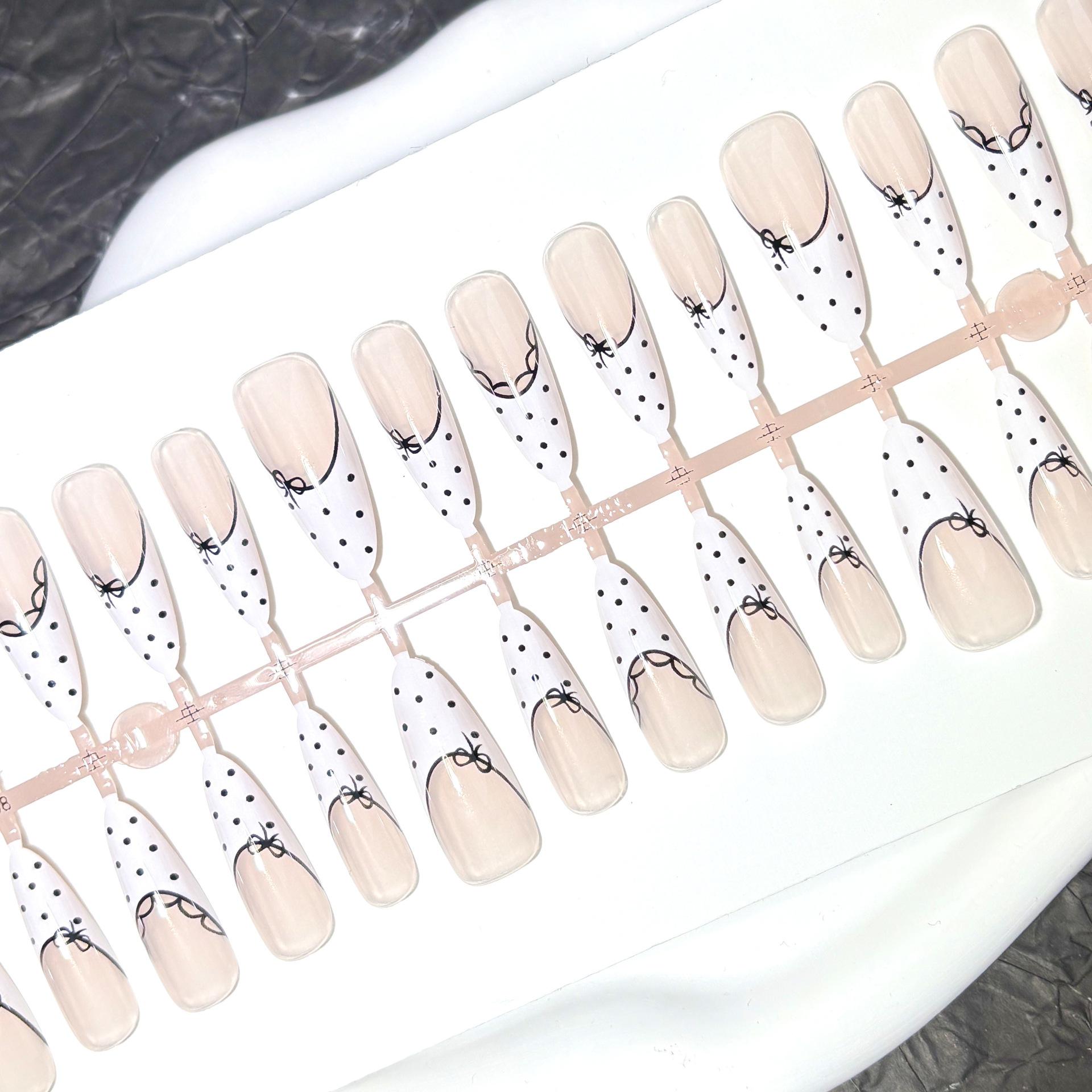 

Elegant Bowknot French White Moonlight Korean Press-On Nails