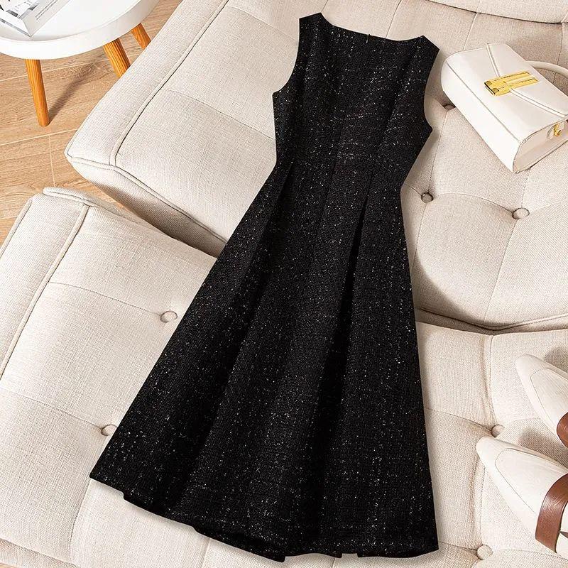 Elegant Mid-Length Woolen Vest Dress - Sleeveless, Slimming, Autumn/Winter Fashion
