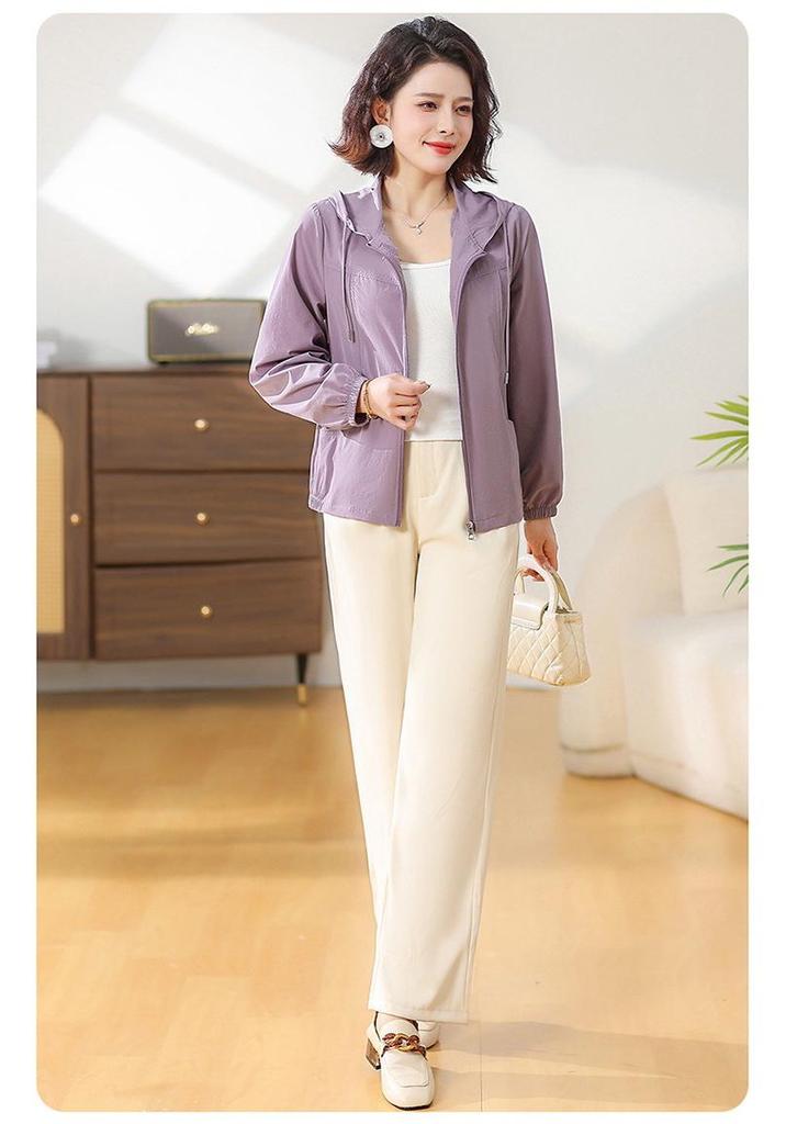 2026 Spring Hooded Jacket: Stylish Sun Protection for Moms, Breathable, Age-Defying Top for Middle-Aged and Elderly Women