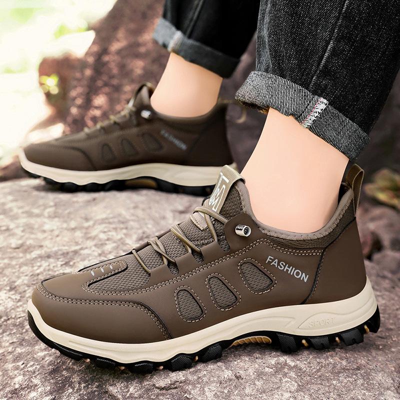 Men's 2026 Lightweight Outdoor Mountaineering Shoes - Soft Sole Travel Sneakers for Middle-aged and Elderly Dads