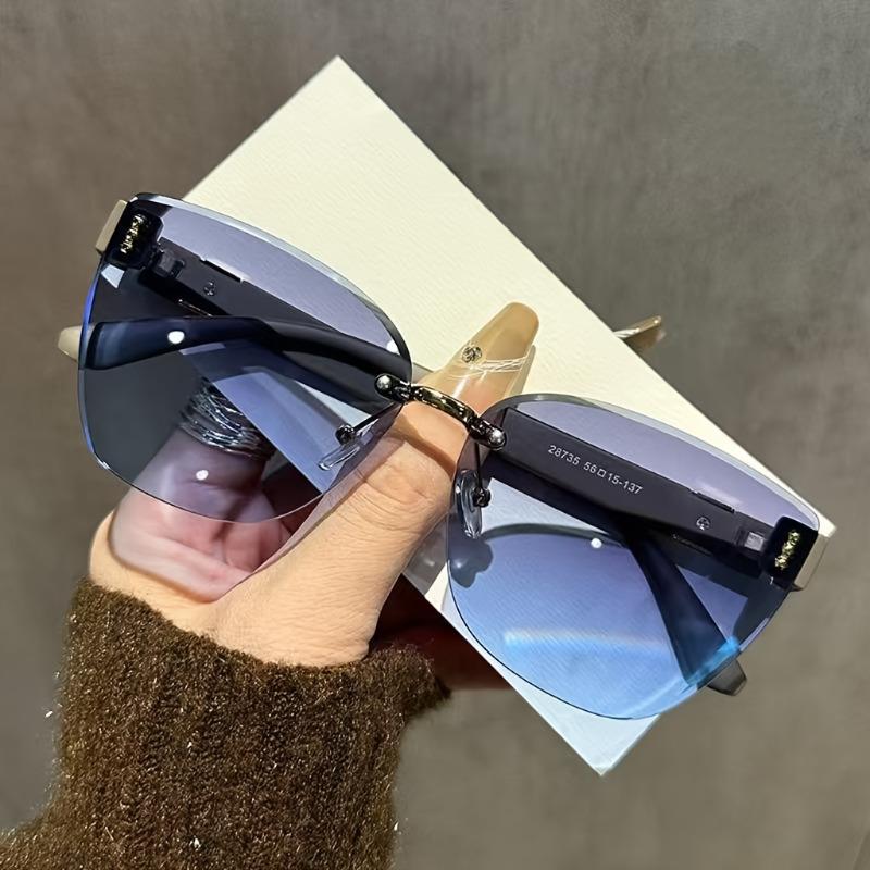 2026 New Fashion Rhinestone Sunglasses UV400 Protection Chic Style Luxury Korean Sun Glasses Women Fine Shiny Frame Trendy Shades