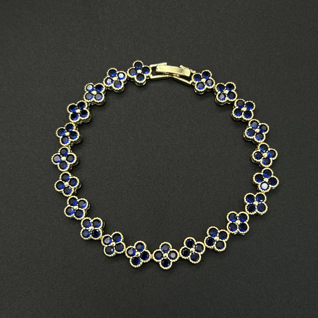 Four-Leaf Clover Zircon Diamond Luxury Bracelet - Colorful European & American Fashion Bangle