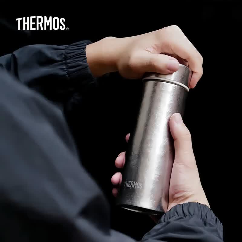 THERMOS Observation Series Titanium Insulated Bottle