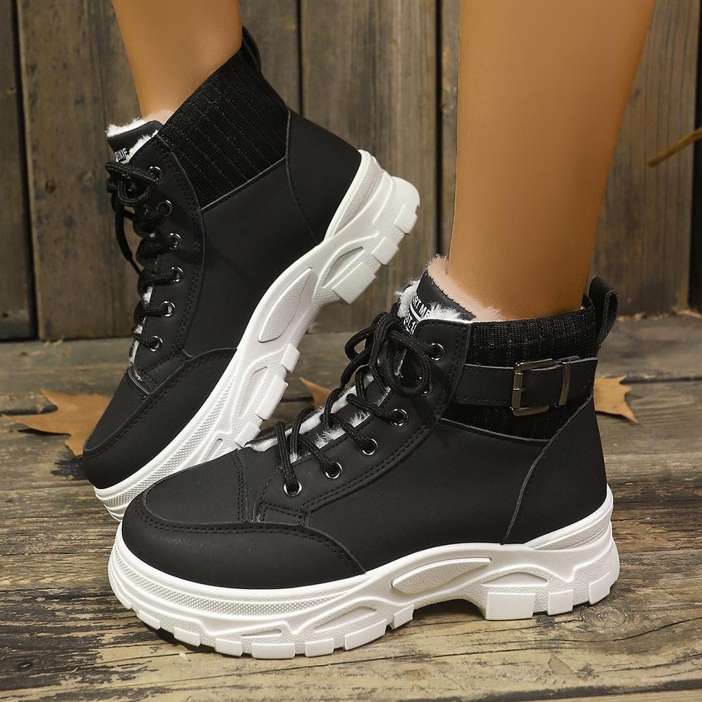 Im Winter 2025 die neuen Samt-verdickten High-Top-Damenstiefel, europäische und amerikanische Übergrößen-Samt-Warm-Baumwollschuhe und Plateaustiefel.