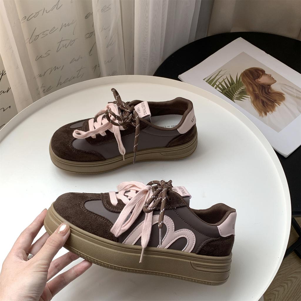 Wasteland Style Niche Design Moral Training Shoes Women's 2025 Autumn New Fashion Versatile Sports Leisure Alphabet Board Shoes