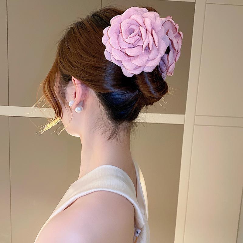 Korean Fashion Flower Hair Clip: Sweet Girl Shark Claw for Updos - Fresh, Stylish Hair Accessory