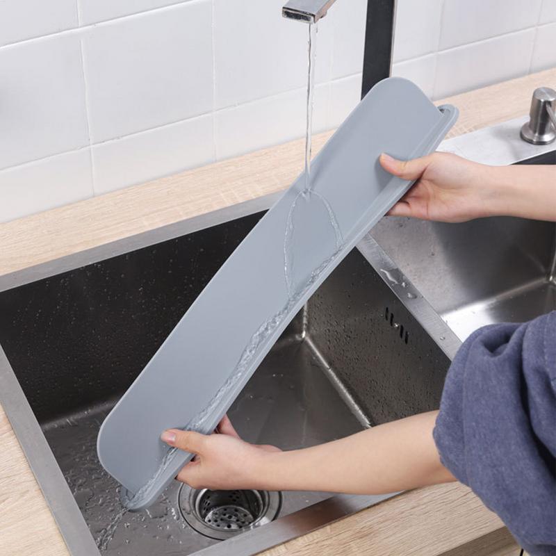 Kitchen Sink Splash Guard Silicone Sink Splash Guard Backsplash Reusable Splash Protector for Faucet Washing Dishes Kitchen Sink