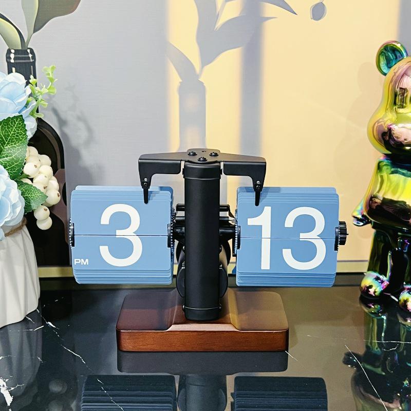 European Retro Flip Clock: Simple Desktop & Wall Design