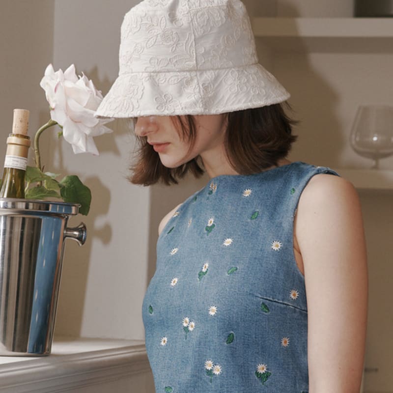 

ВСЕ НЕЗАВЕРШЕНО Панама из кружева «Клевер» Clover Lace Bucket Hat