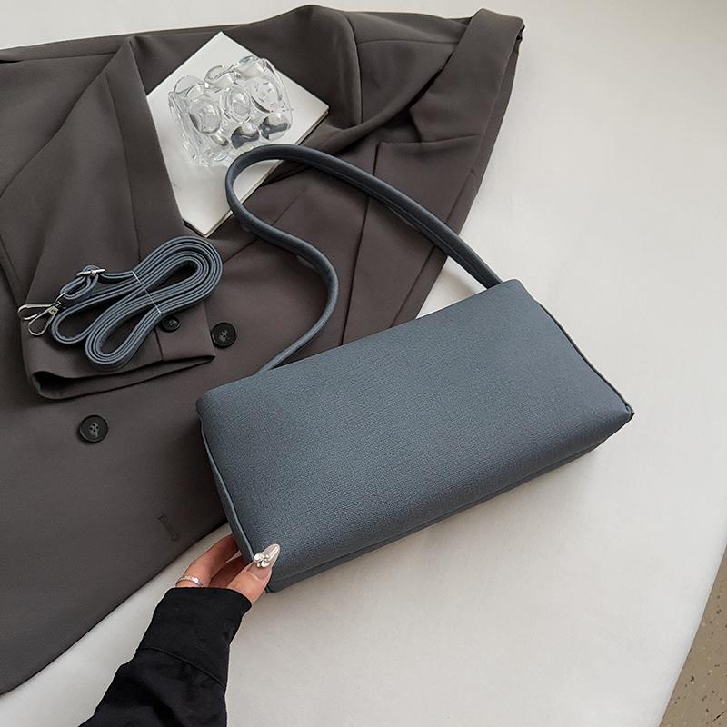 Underarm Bag Women's 2025 New Messenger Bag High Sense Popular Casual Versatile Shoulder Bag Autumn and Winter Baguette Bag