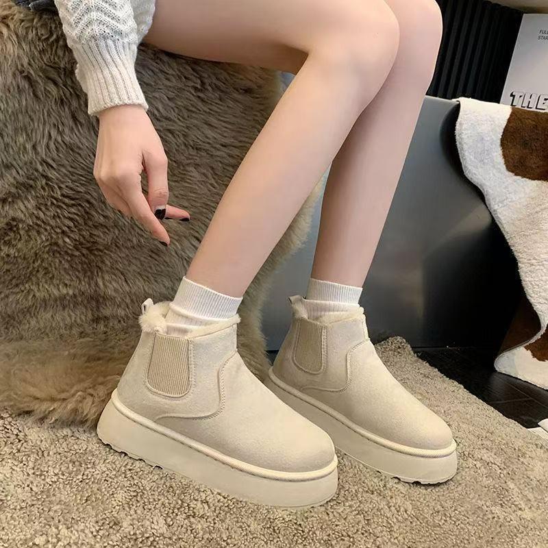 thick-soled white milk huhu snow boots women's 2025 autumn and winter new leather waterproof bread shoes piled thickened cotton shoes