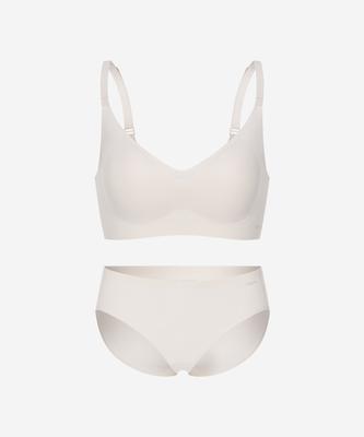 Lebeulenseu (Fit Renewal) 45G Airfin Bra & Panty Set_ Peach Beige