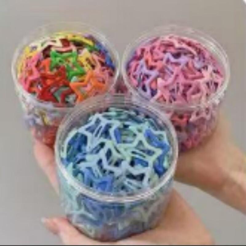 

Jingsijie Patterned Scarf with Leather Case 1