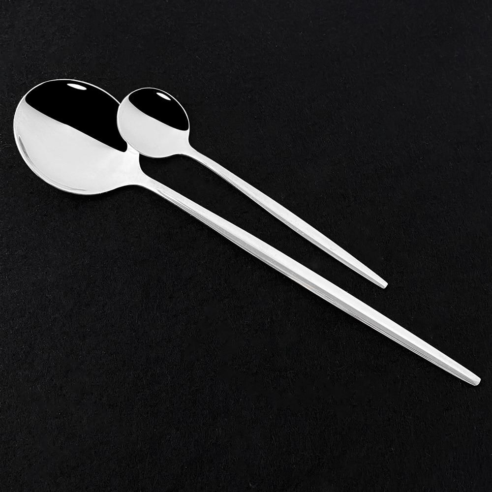 Set di posate occidentali Set di stoviglie Stoviglie in acciaio inossidabile Cucchiaio nero Forchetta Coltello Bacchette Set da cena Posate complete per la casa