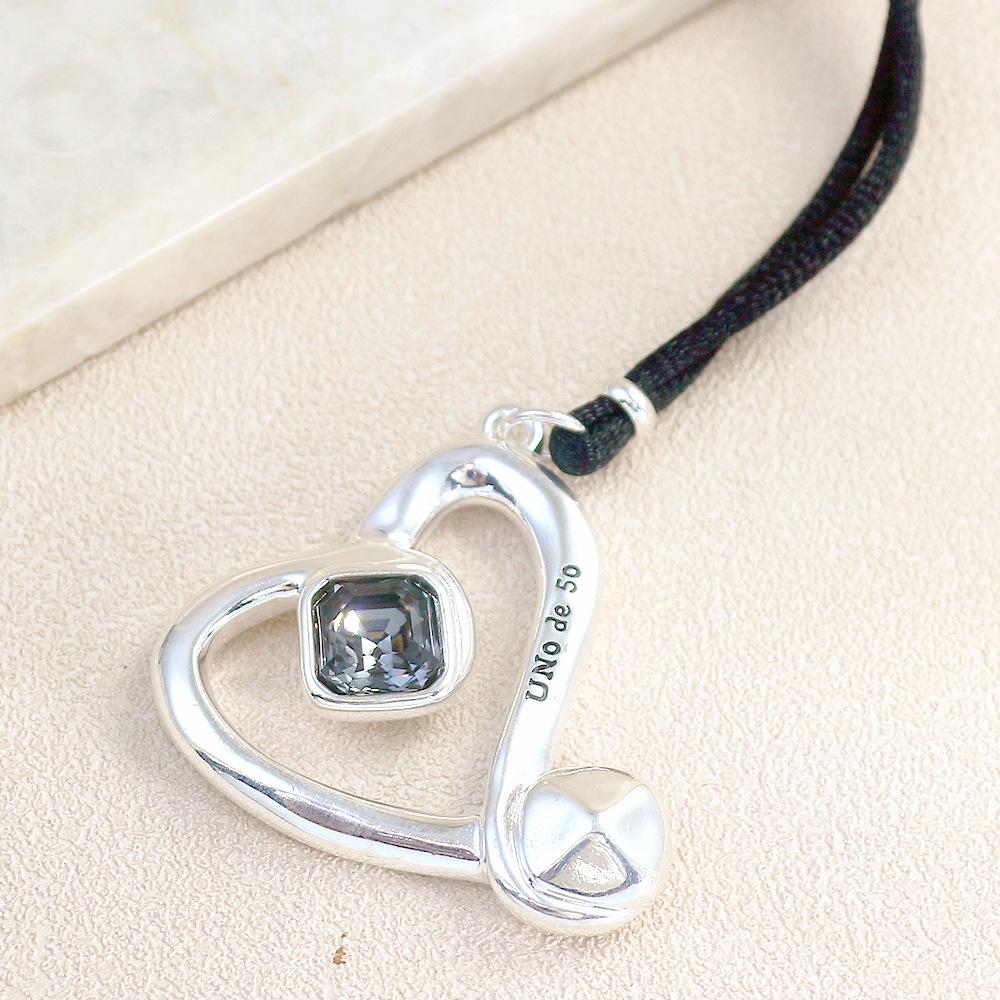 UNOde50 Crystal Heart Chain Necklace - European & American Fashion, Versatile Women s Jewelry, High Quality.