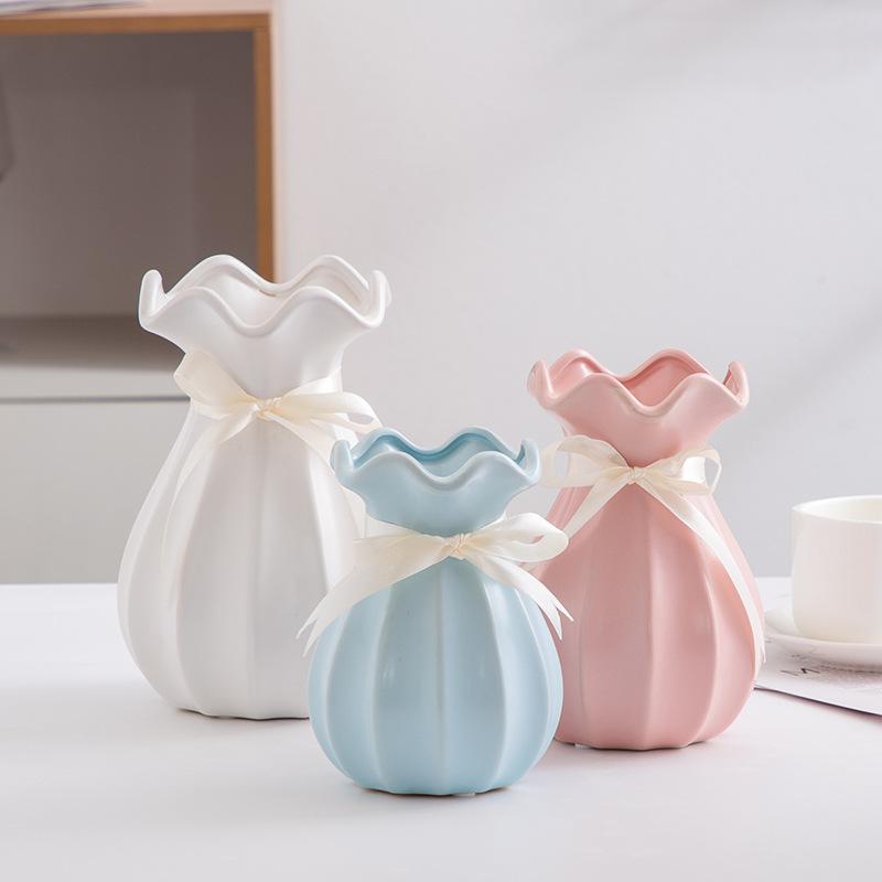 Minimalist Nordic Ceramic Vase, Water-Storing Flower Pot for Florist Supplies, Modern Home Decor