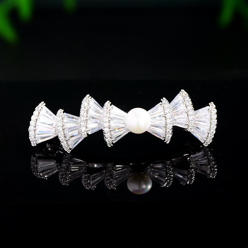 Luxury High Quality Fancy Ladies Cubic Zircon Crystal Hair Pins French Elegant White Pearl Bow Design Barrettes Clips