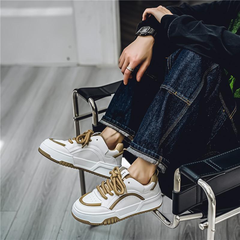 Men's Sports Shoes Outdoor Flat-Soled Sneakers Fashionable Athletic Footwear Thick-Soled Sports Shoes Comfortable and Durable