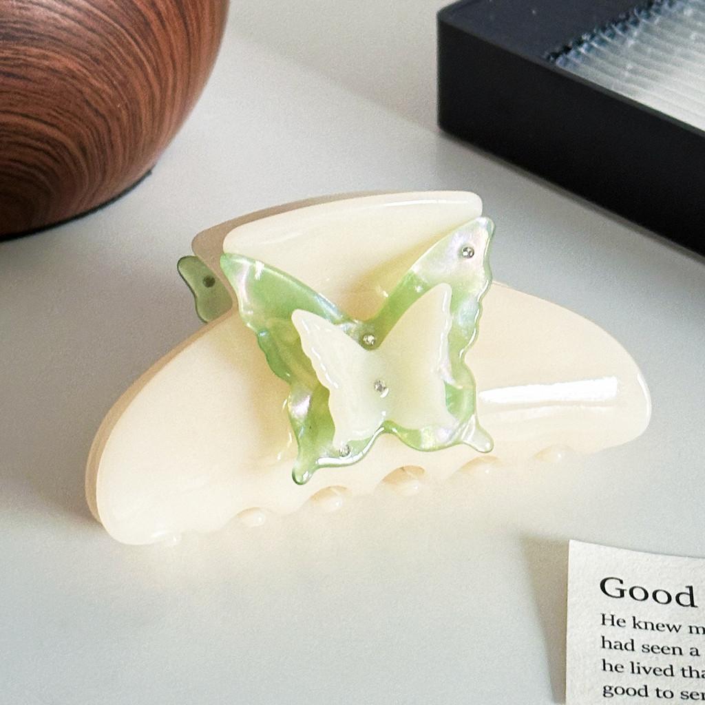 Chic Acetate Butterfly Hair Claw Clip Featuring Dazzling Rhinestone Accents Perfect For Fashionable Women