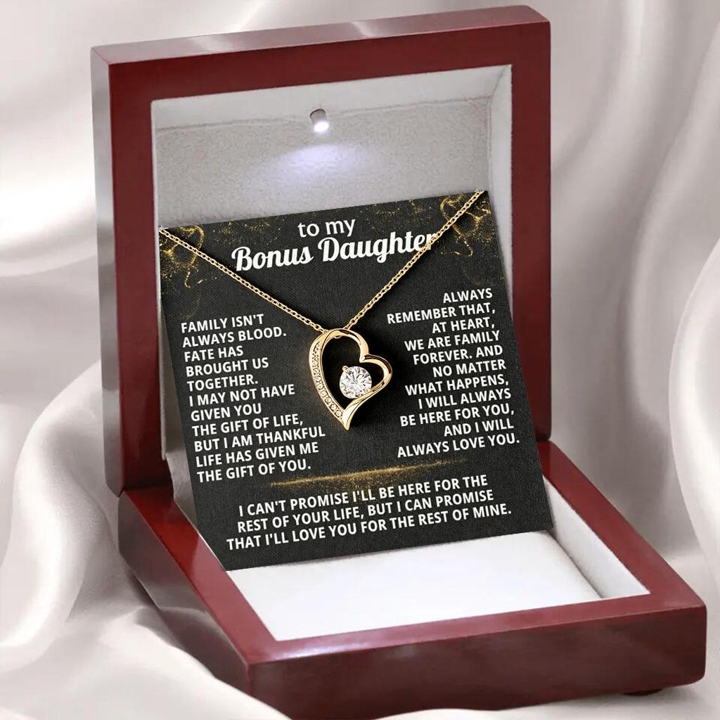 Love Heart Rhinestone Necklace for Bonus Daughter - Elegant Heart-shaped Clavicle Chain with Deluxe Gift Box