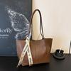 Urban Chic Tote Bag For Women With Polyester Lining Large Capacity Magnetic Closure