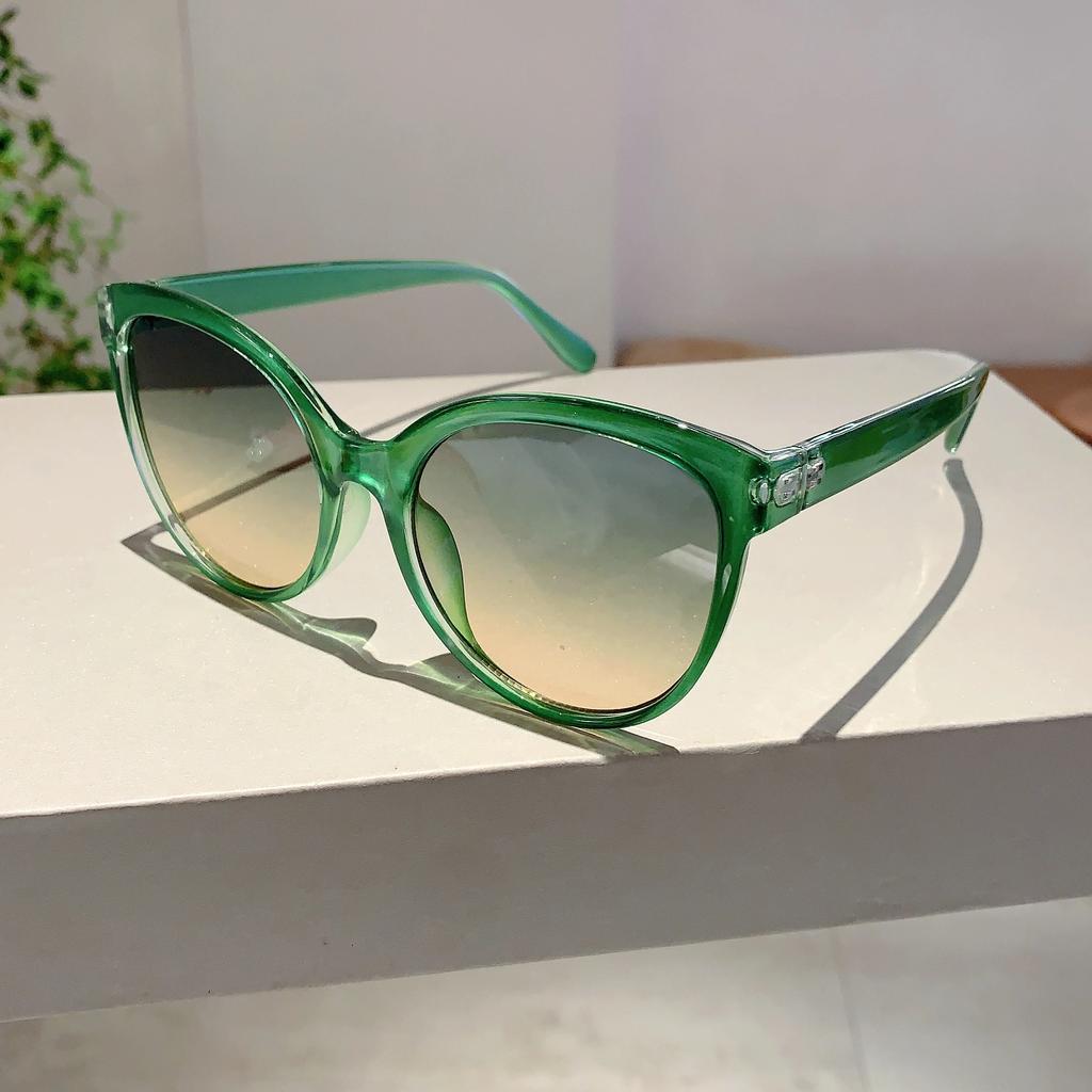 Vintage Cat Eye Sunglasses New Women Stylish Oversized Candy Color Outdoor Shades Fashion Brand Design Sun Glasses