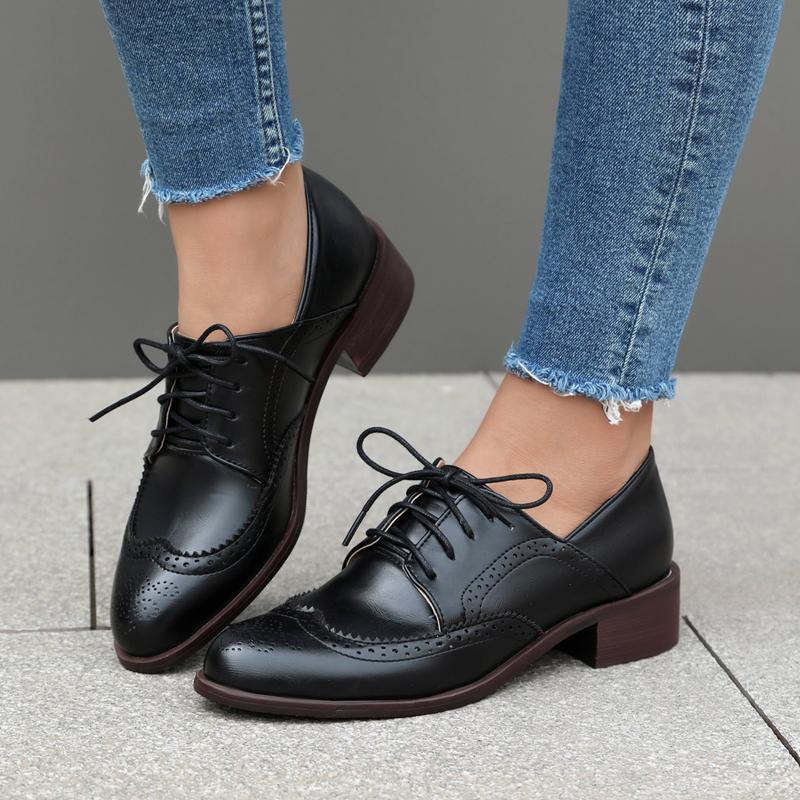 Neue Pumps im britischen Stil, Retro-Brogue-Schuhe für Damen, Frühling, runde Zehenpartie, Kreuzschnürung, Oxfords, Freizeitschuhe, Sapatos Chaussures