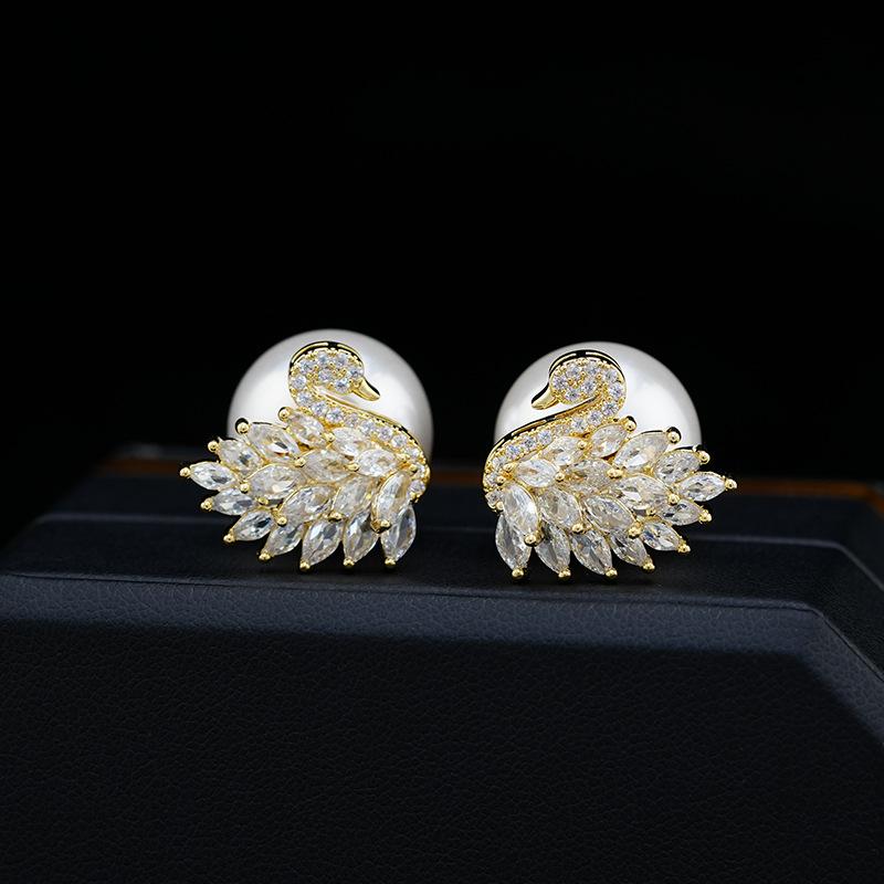 2024 swan pearl stud earrings light luxury high-end temperament earrings silver needle European and American fashion versatile earrings women