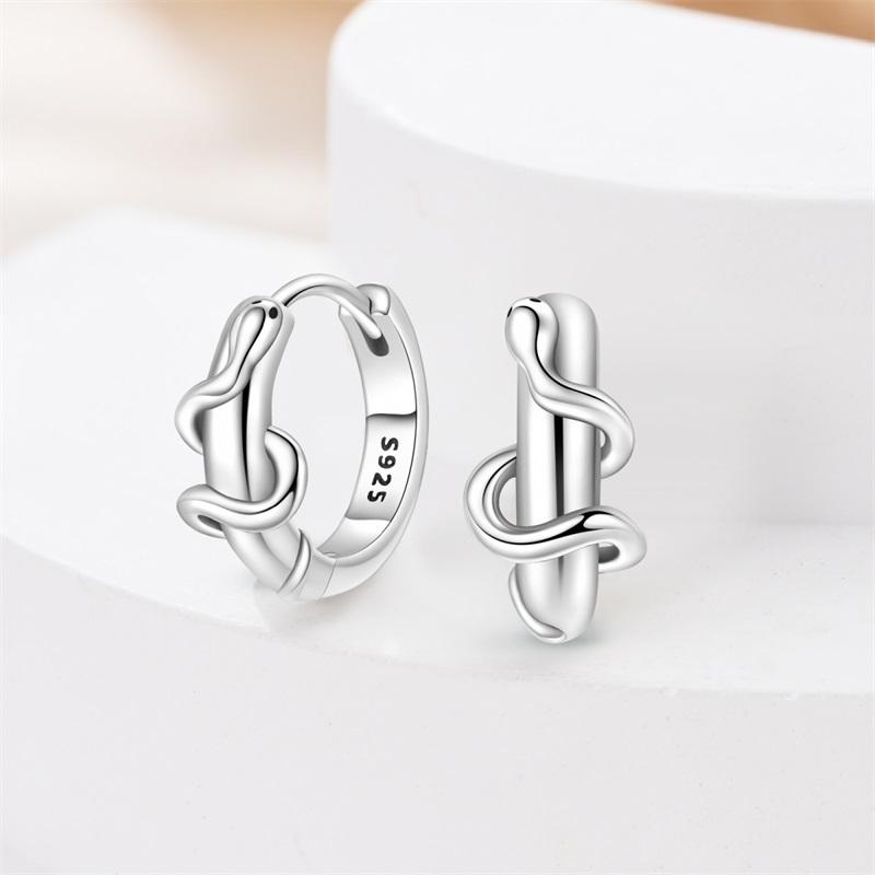 Women's Simple 925 Silver Round Earrings, Snake Design, Elegant And Luxurious, New Jewelry Temperament Girl Daily Wear Earrings