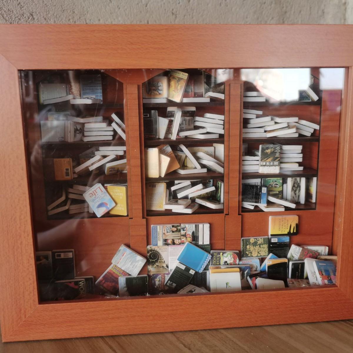 

American Shake Away Your Anxiety: Creative Anti-Anxiety Bookshelf Ornaments