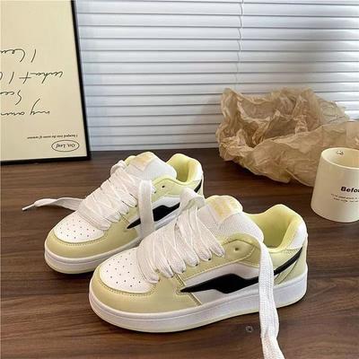 Zhao Lusi Light Yellow Color Scheme Guochao Niche Bread Shoes Women's New Versatile Student Board Shoes