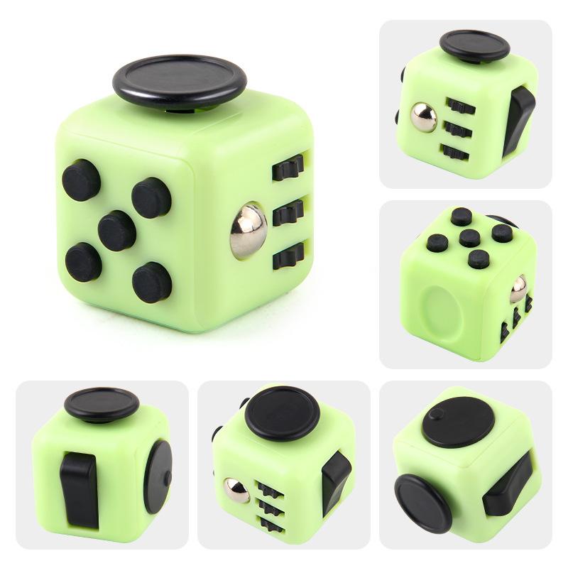 Novel Toys Vent Decompression Rubik'S Cube, Macaron Decompression Dice, Finger Rubik'S Cube, Source Factory