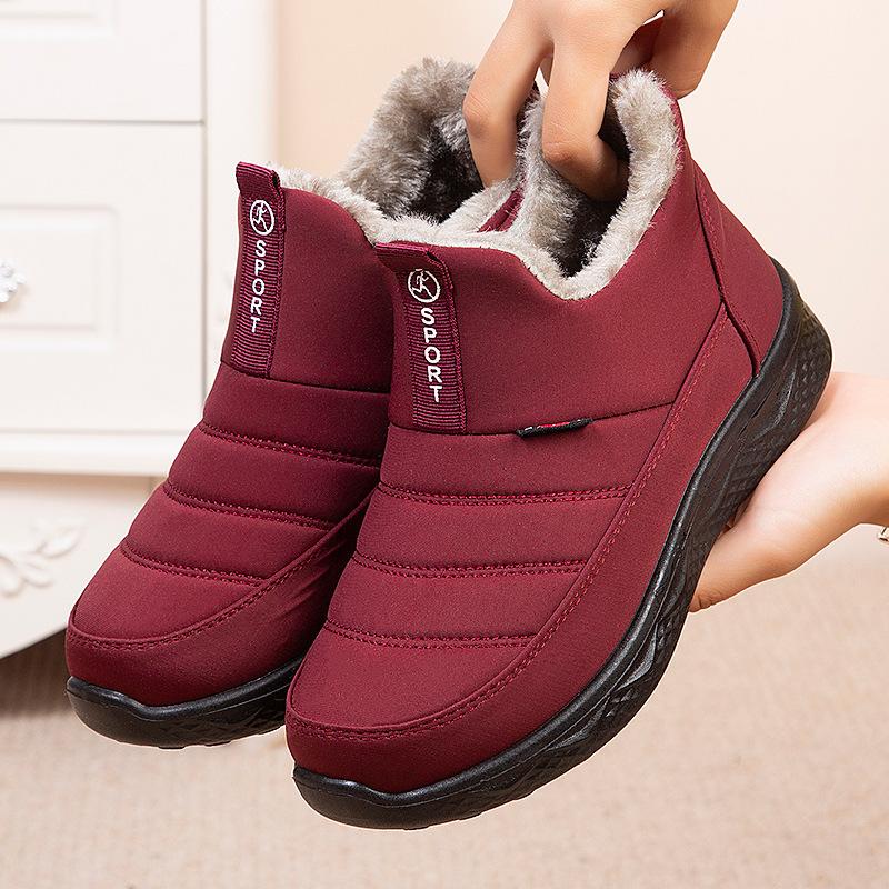 

24 new old Beijing cloth shoes women s velvet thickened casual short boots winter warm mother shoes non-slip cotton shoes women 35