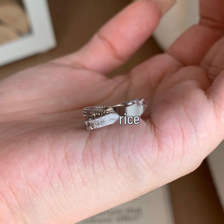 Elegant Star Design Open Cross Ring for Women – Stackable and Versatile Index Finger Style. Open Adjustable