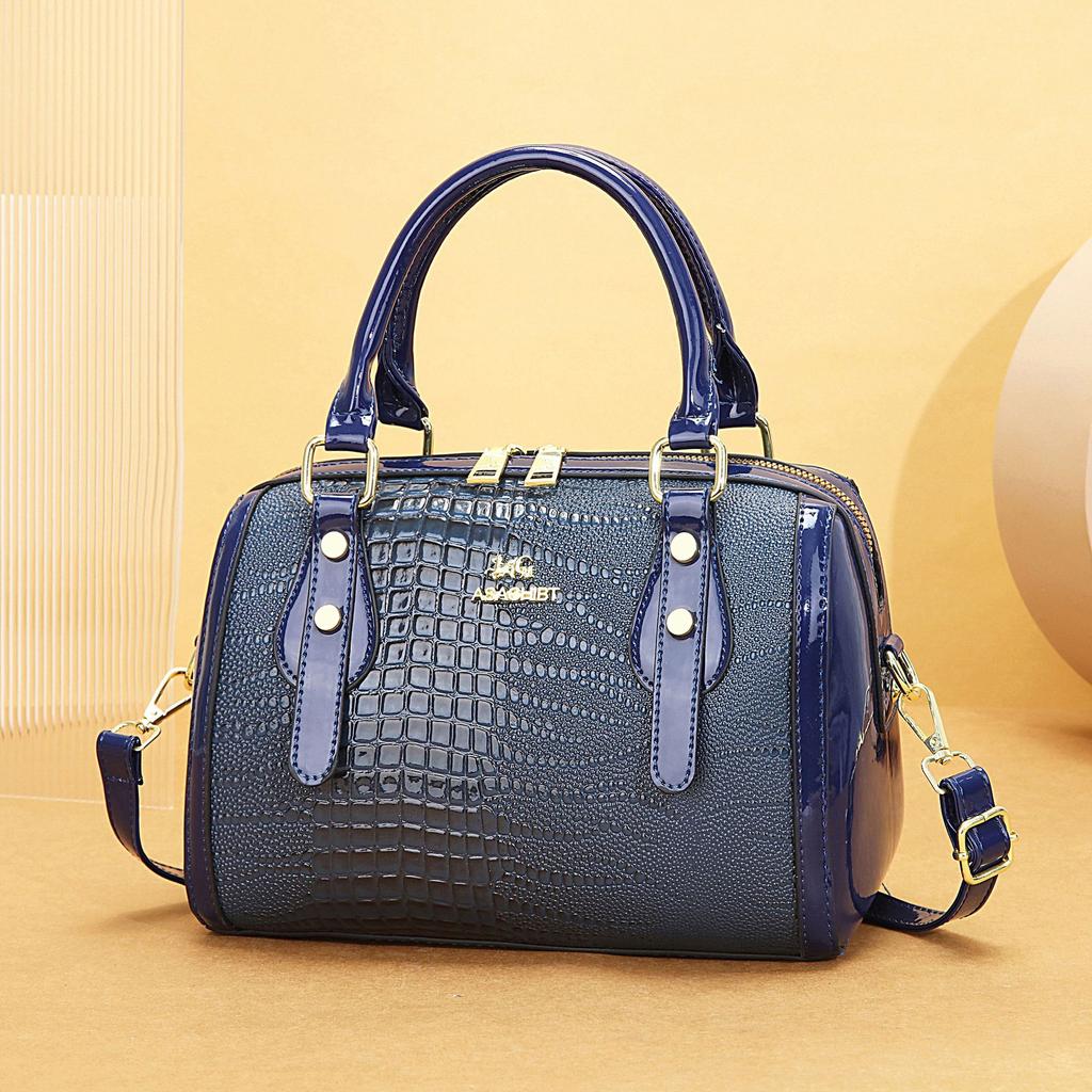 Bag women's bag 2025 new European and American retro pillow bag large capacity middle-aged lady crossbody handbag woman