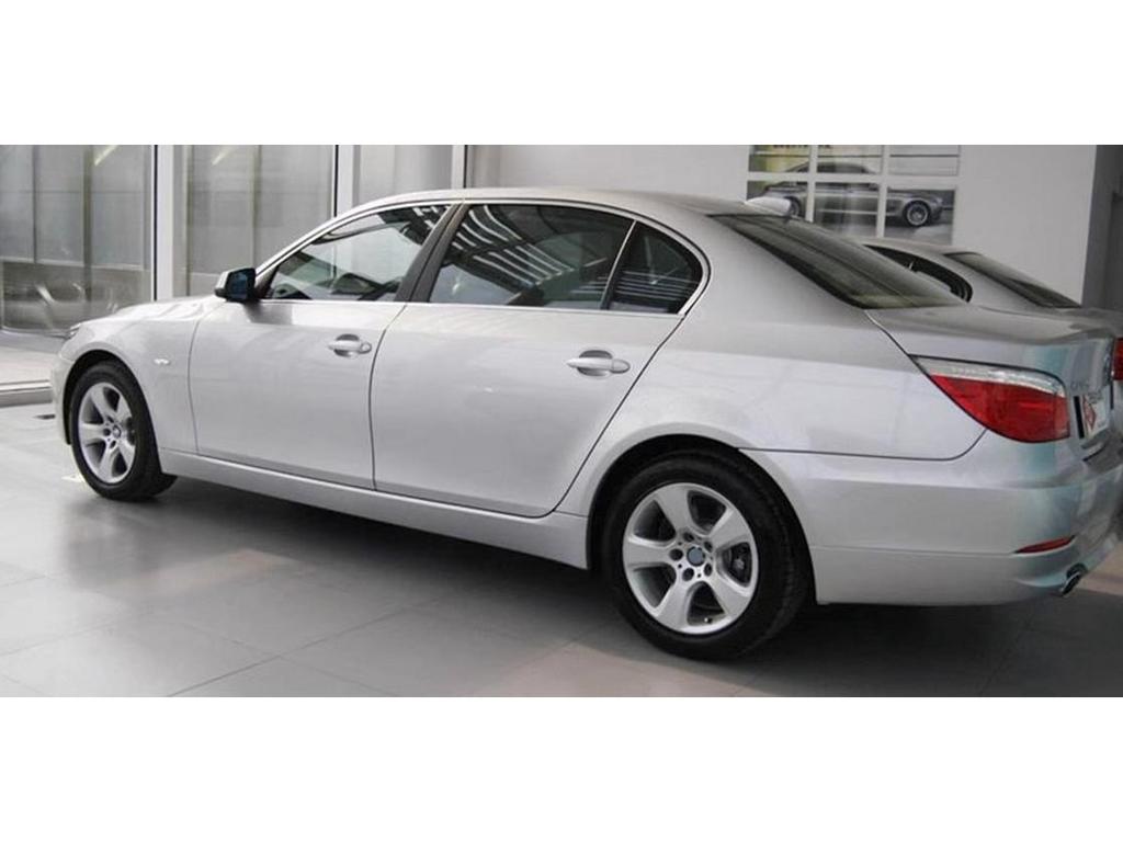 Compatible with BMW 5 Series 525li, 535, 520, 530, and 528 wheels; available in 17", 18", and 19" aluminum alloy rims and tires.