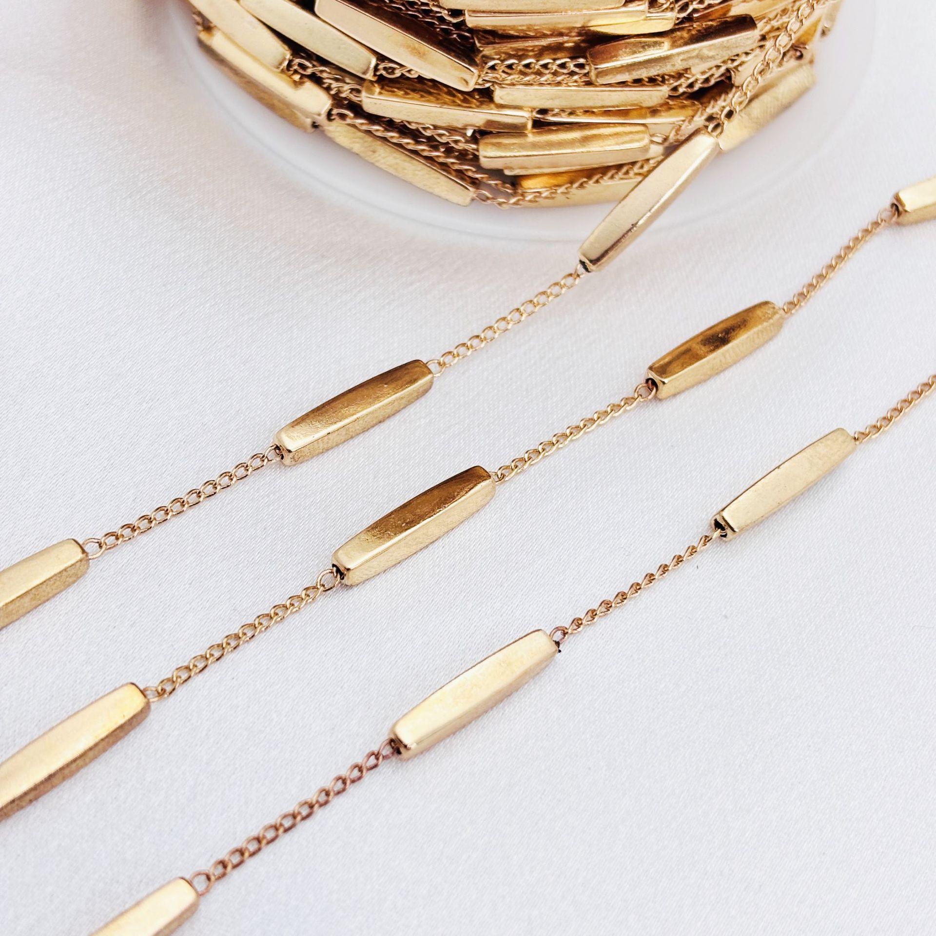 

DIY Pure Copper 2cm Flat Chain with Geometric Design for Bracelets, Headdress Tassels & Jewelry Accessories. 3.5*12mm