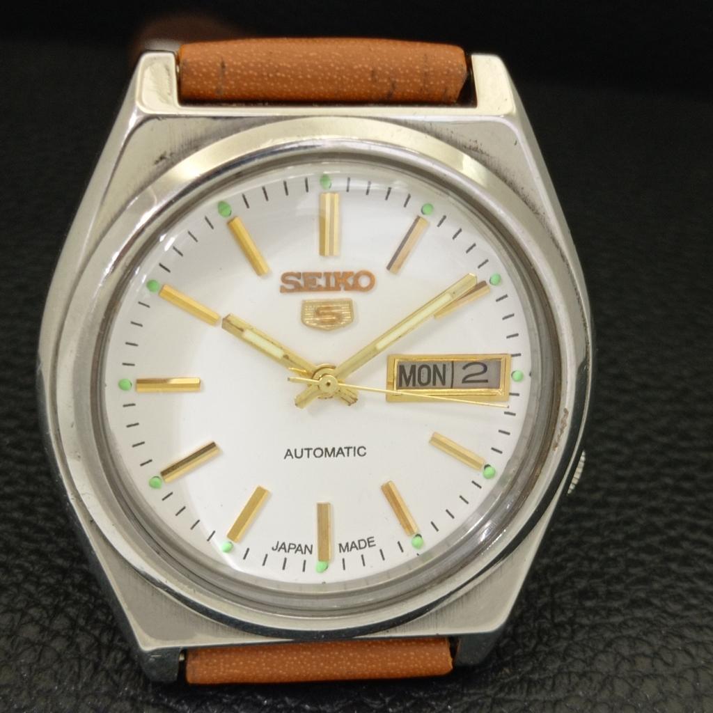 VINTAGE SEIKO 5 AUTOMATIC 7009A JAPAN MENS WHITE COLOR DIAL WATCH a702611-1 R209-a702611