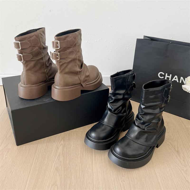 Black retro British platform Martin boots women's 2025 new autumn with skirt small slim short boots