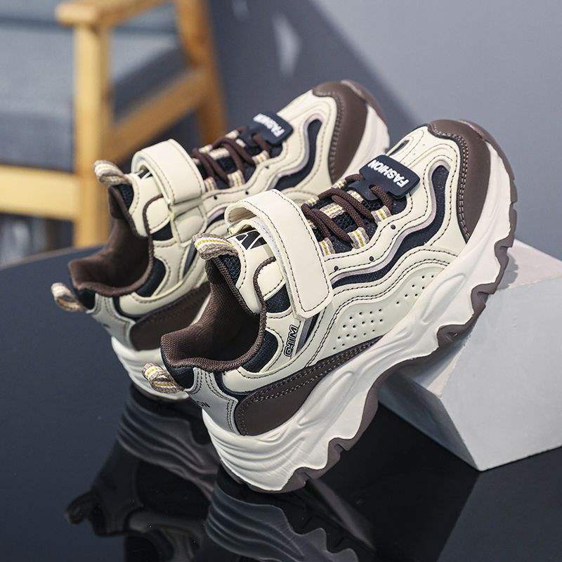 Classmate girls 2025 autumn new children's sports shoes leather surface middle-aged older girls student dad shoes spring and autumn