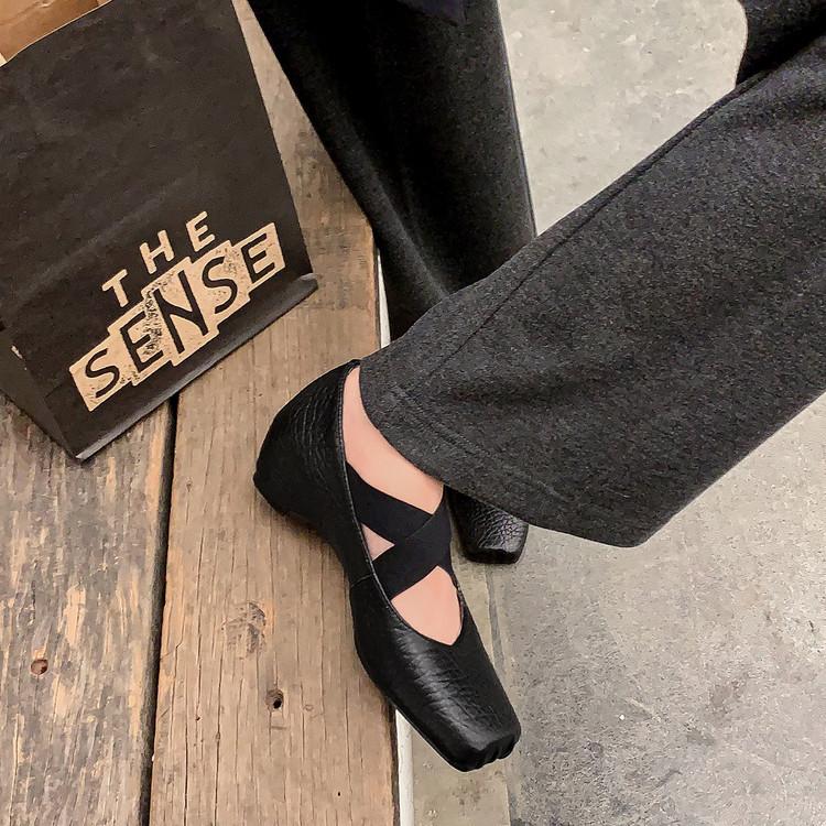 Chao Soft Sheepskin~ Inner Height Increase 5cm Elephant Pattern Light Mouth Single Shoes Retro Cold Ballet Shoes Female Mary Jane