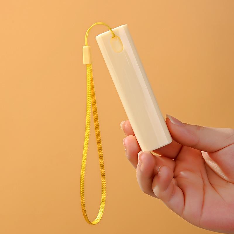 Niedliche Cartoon Tragbare Sprühflasche mit Trageseil, Mini Allzweck-Parfümflasche, Kleine Sprühflasche für Mädchenparfüm.