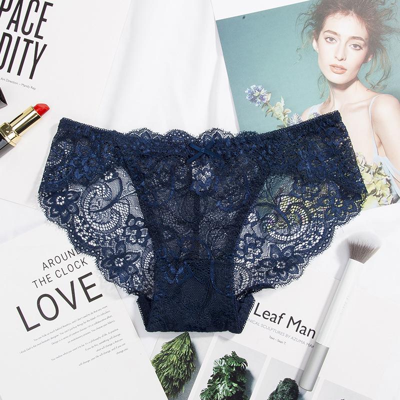 Low-Waist Seamless Lace Women's Triangle Panties with Breathable Pure Cotton Antibacterial Crotch