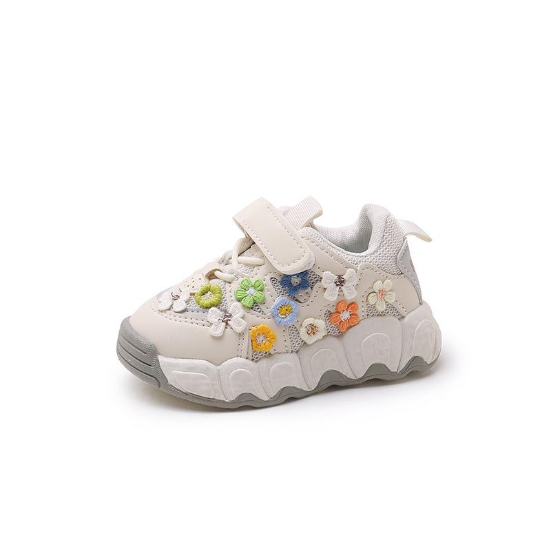 Mädchen Sportschuhe neue Frühjahrs- und Sommerschuhe für Kinder Mädchen Mode Netz atmungsaktiv Freizeitschuhe Stickerei Blumen